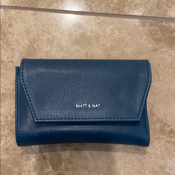 Matt & Nat wallet - Picture 1 of 3